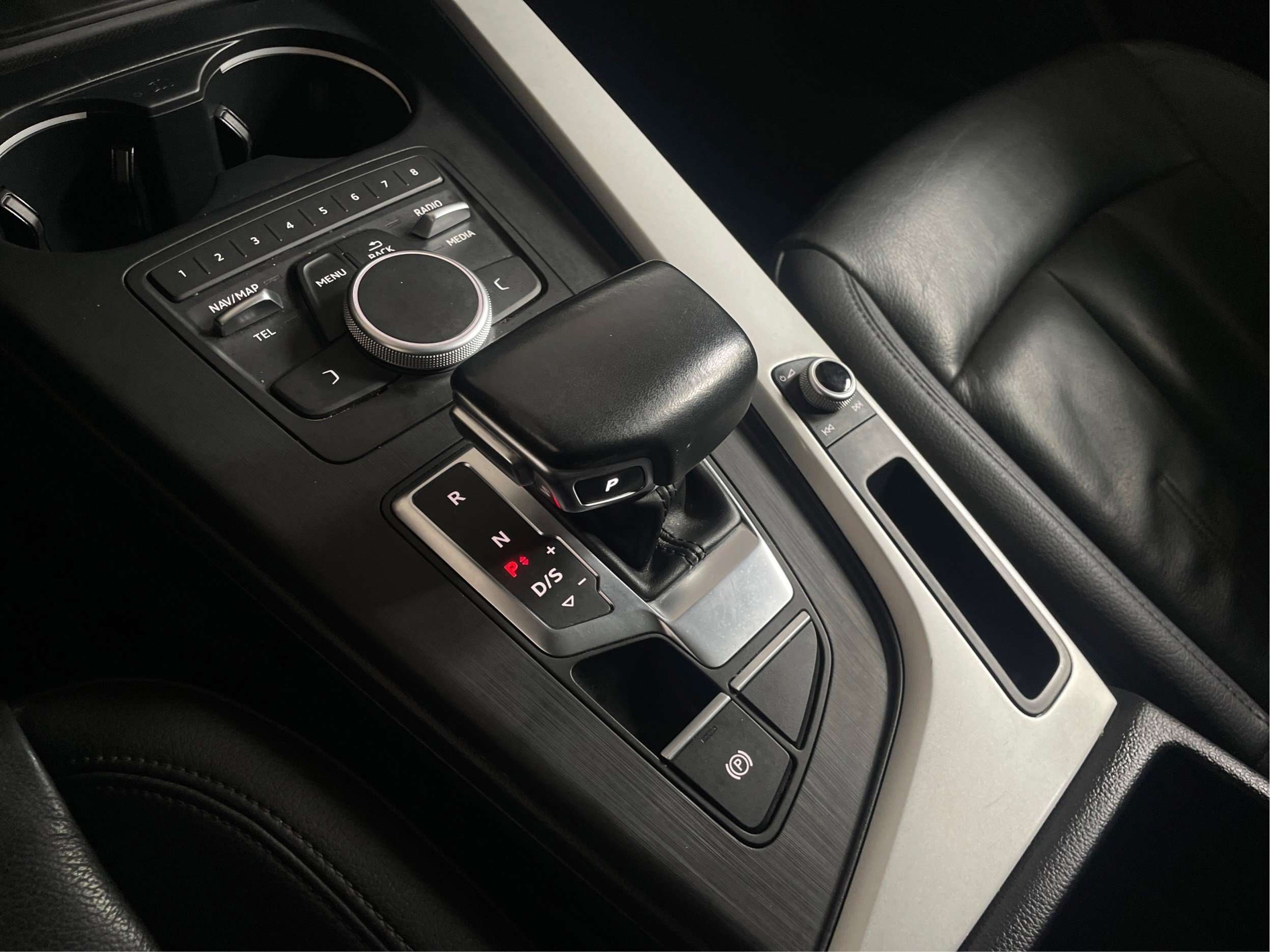 2019 Audi A5 Komfort AWD Mags Cuir Toit Ouvrant GPS Sièges Chau thumb 32