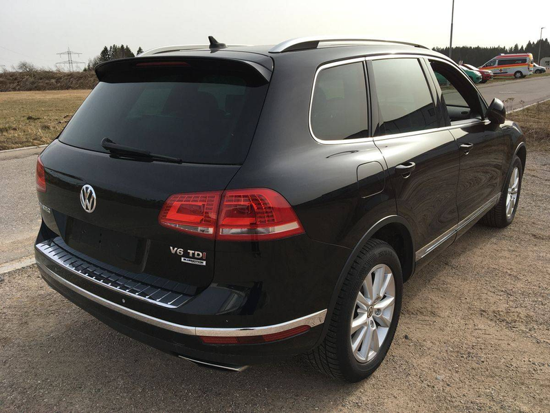 Volkswagen Touareg 3.0 TDI BlueMotion Exclusive Terrain Tech — photo 4