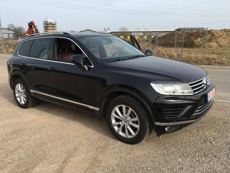 Volkswagen Touareg 3.0 TDI BlueMotion Exclusive Terrain Tech — photo 5