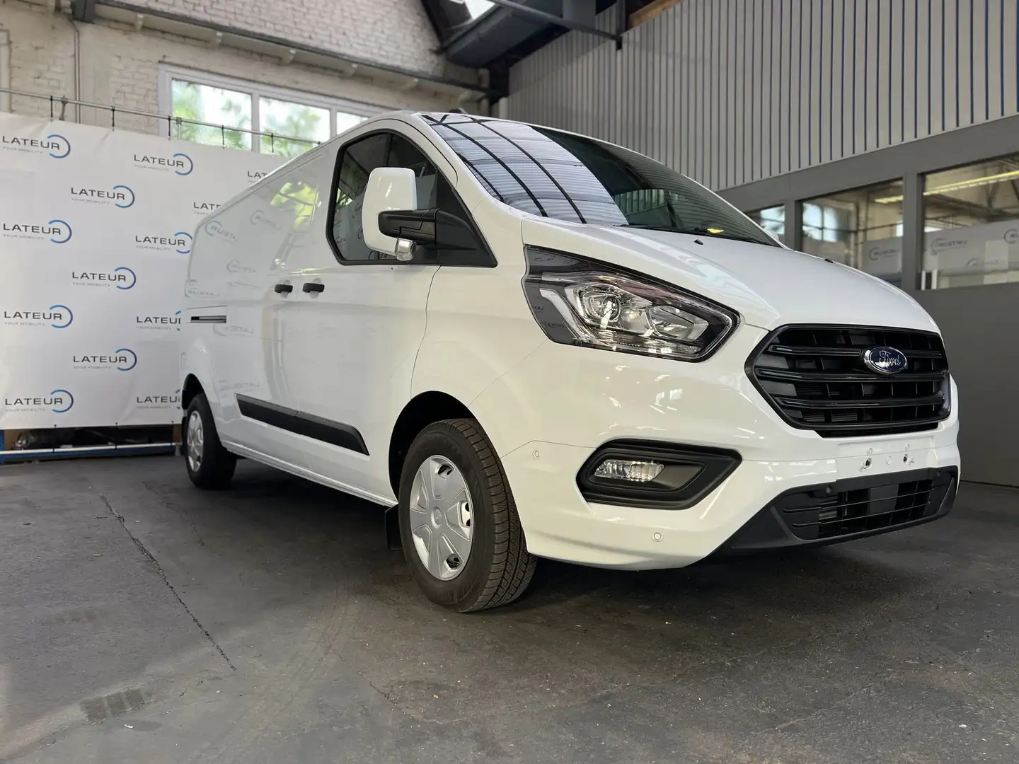 Ford Transit Custom Bestelwagen Trend 300L L2 2.0 Ecoblue 105pk M6 Blanco - 1