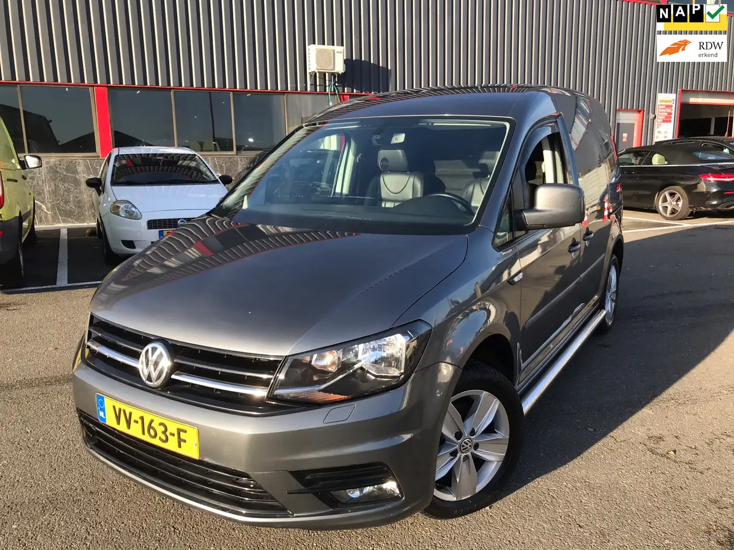 Volkswagen Caddy 2.0 TDI L1H1 BMT Highline / LEER / SP VLG / Grijs - 1