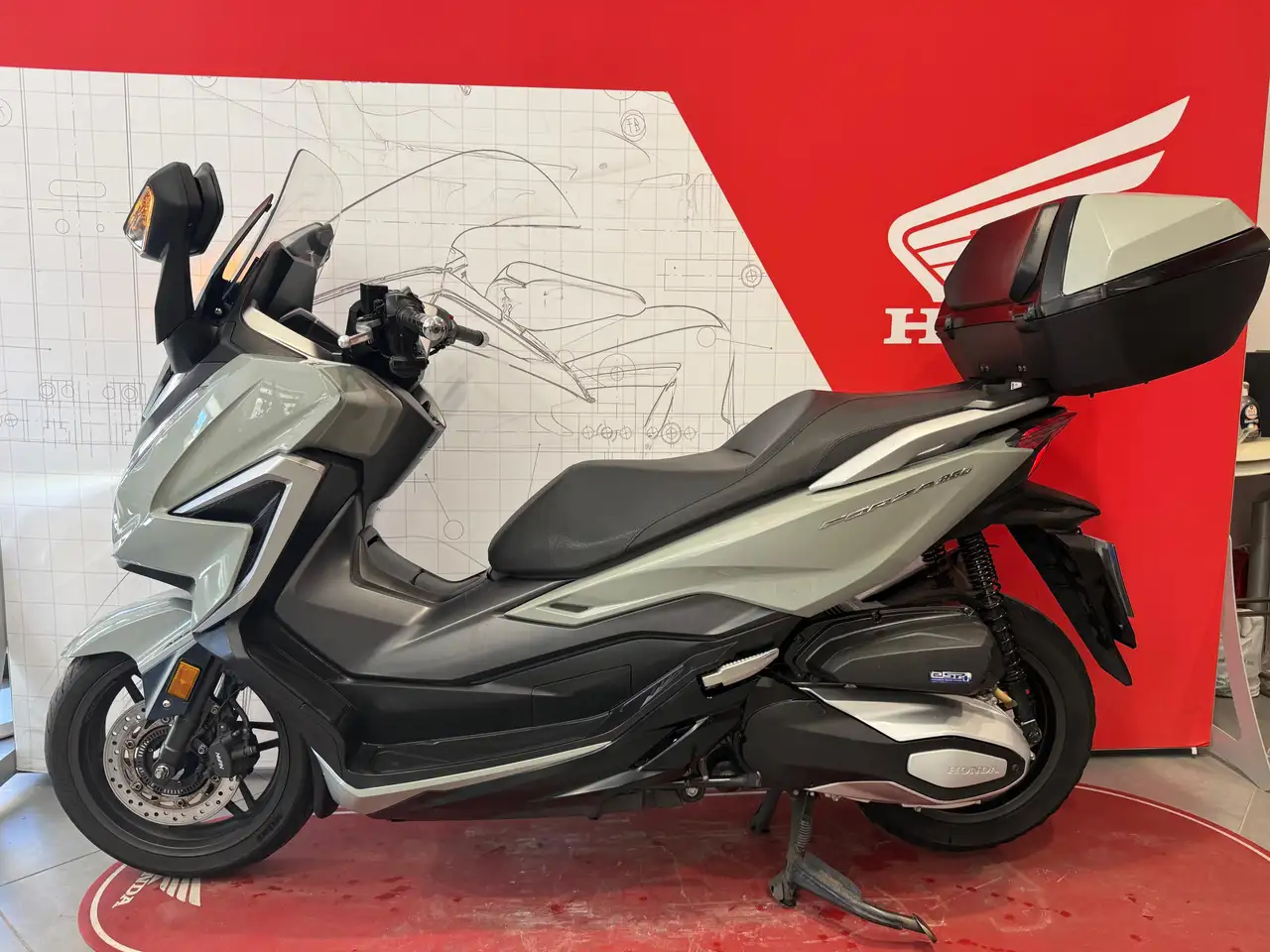 Honda Forza 350