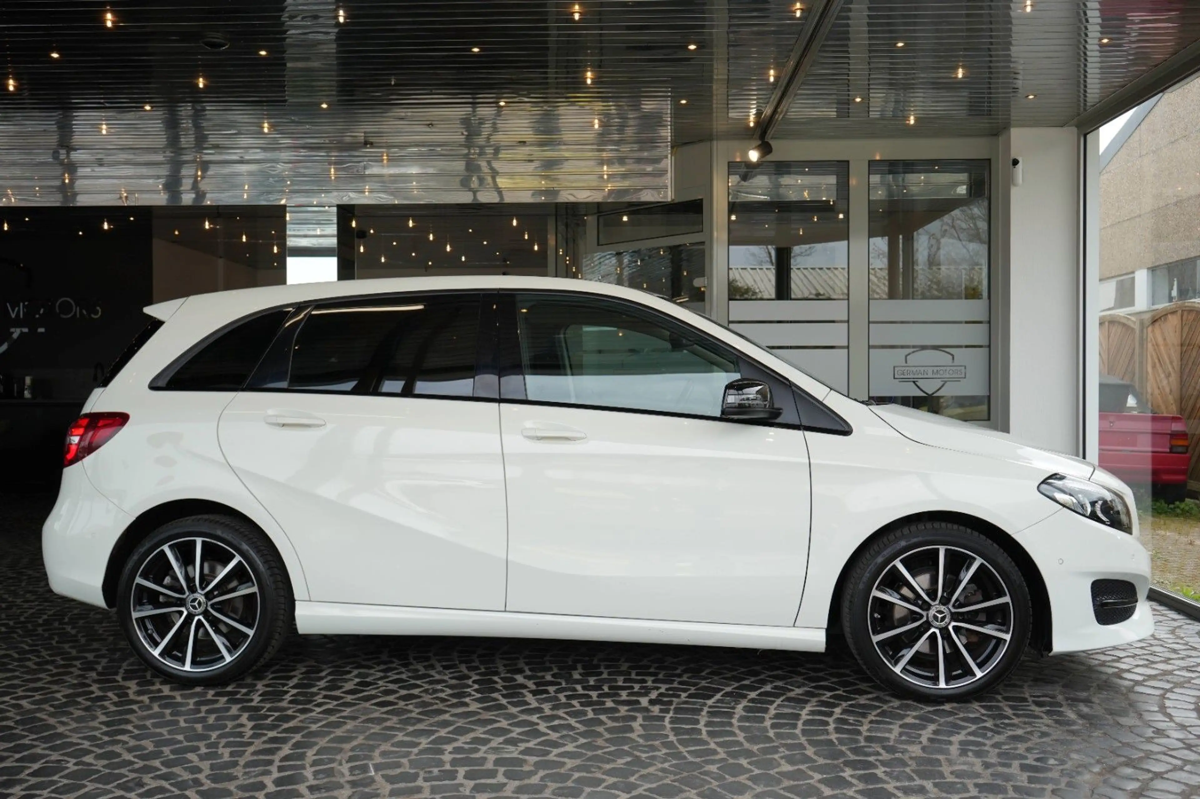 Mercedes-Benz B 220 4Matic Urban Style Edition NIGHT|BUSINESS — photo 9
