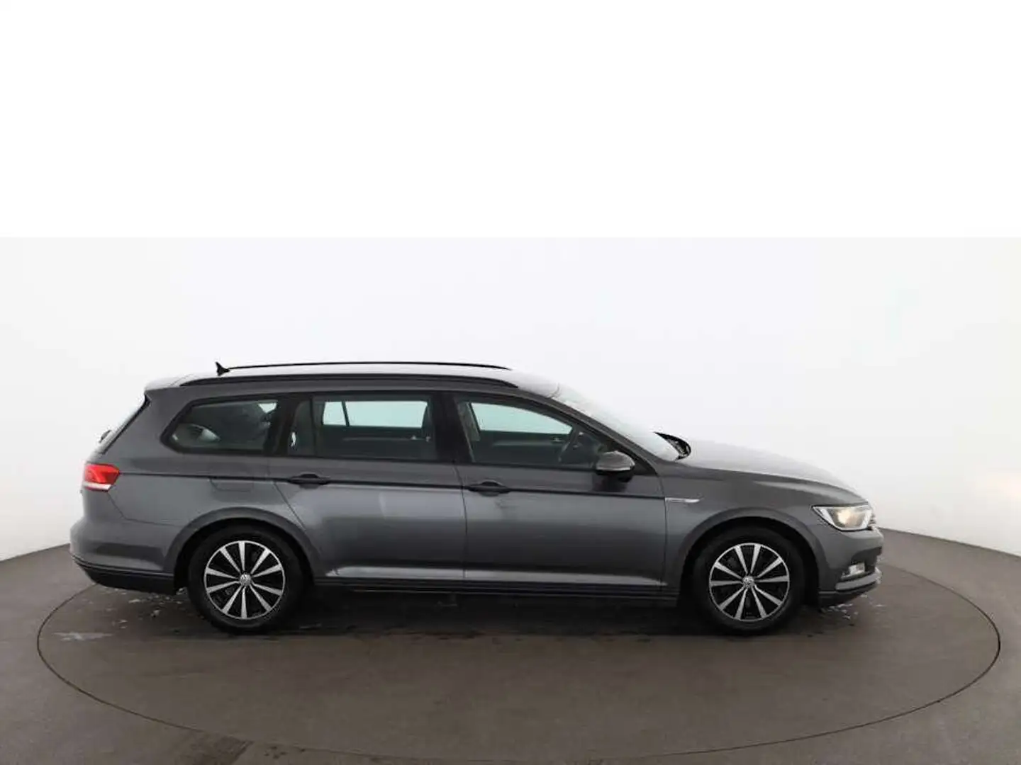 Volkswagen Passat Variant 1.6 TDI Trend RADAR NAVI SITZHZG Grau - 2