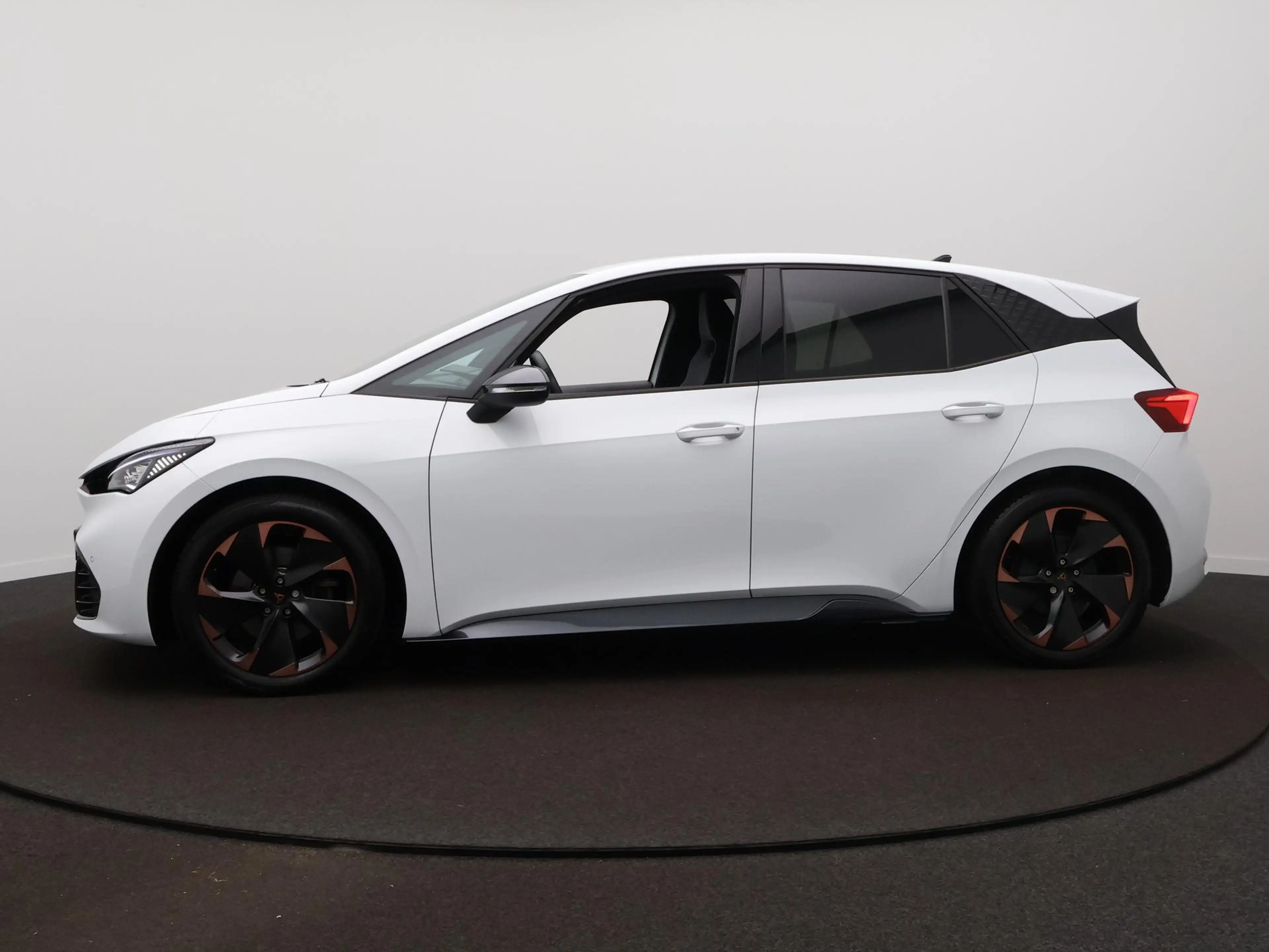 CUPRA Born Impulse 62 kWh | Navi | Elek. Stoelen | Camera | S — photo 9
