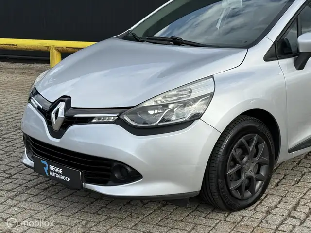 Renault Clio view 6