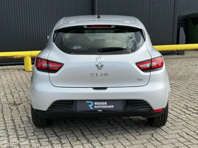 Renault Clio view 8