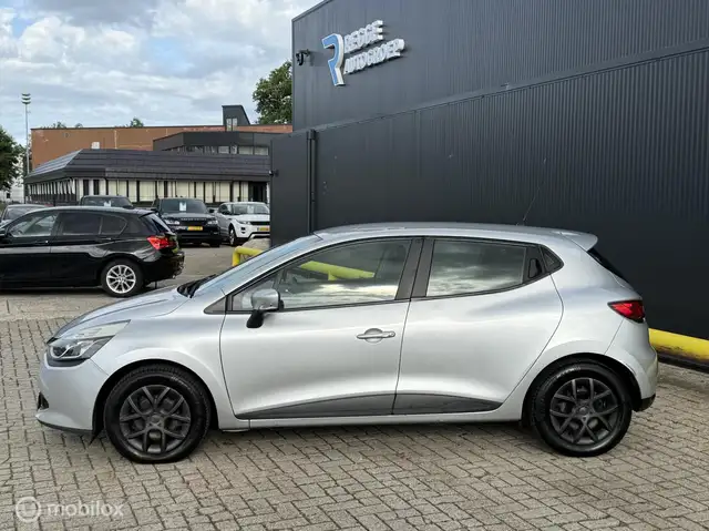 Renault Clio view 7
