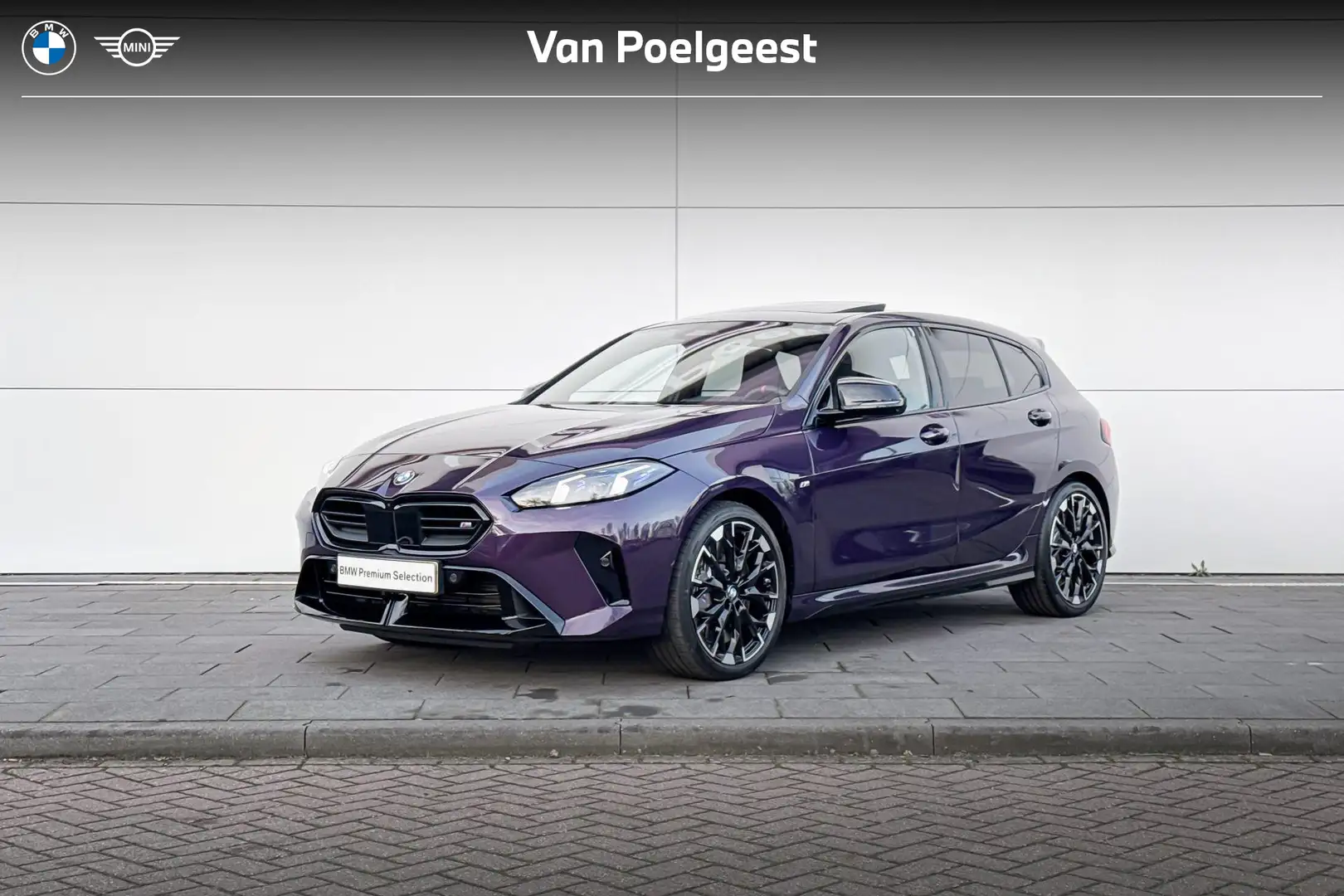 BMW 135 1 Serie M135 xDrive | Panoramadak Paars - 1