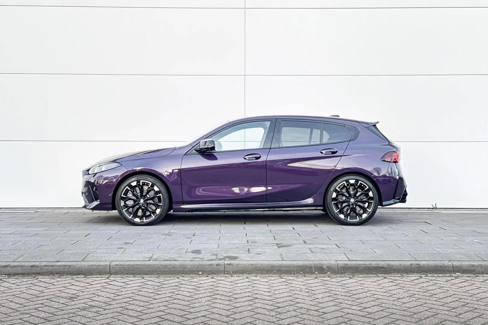 BMW 135 1 Serie M135 xDrive | Selections Violett - 2