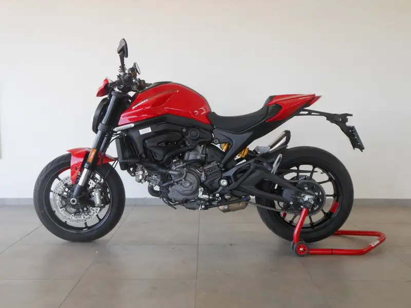 Ducati Monster 937 - foto 6