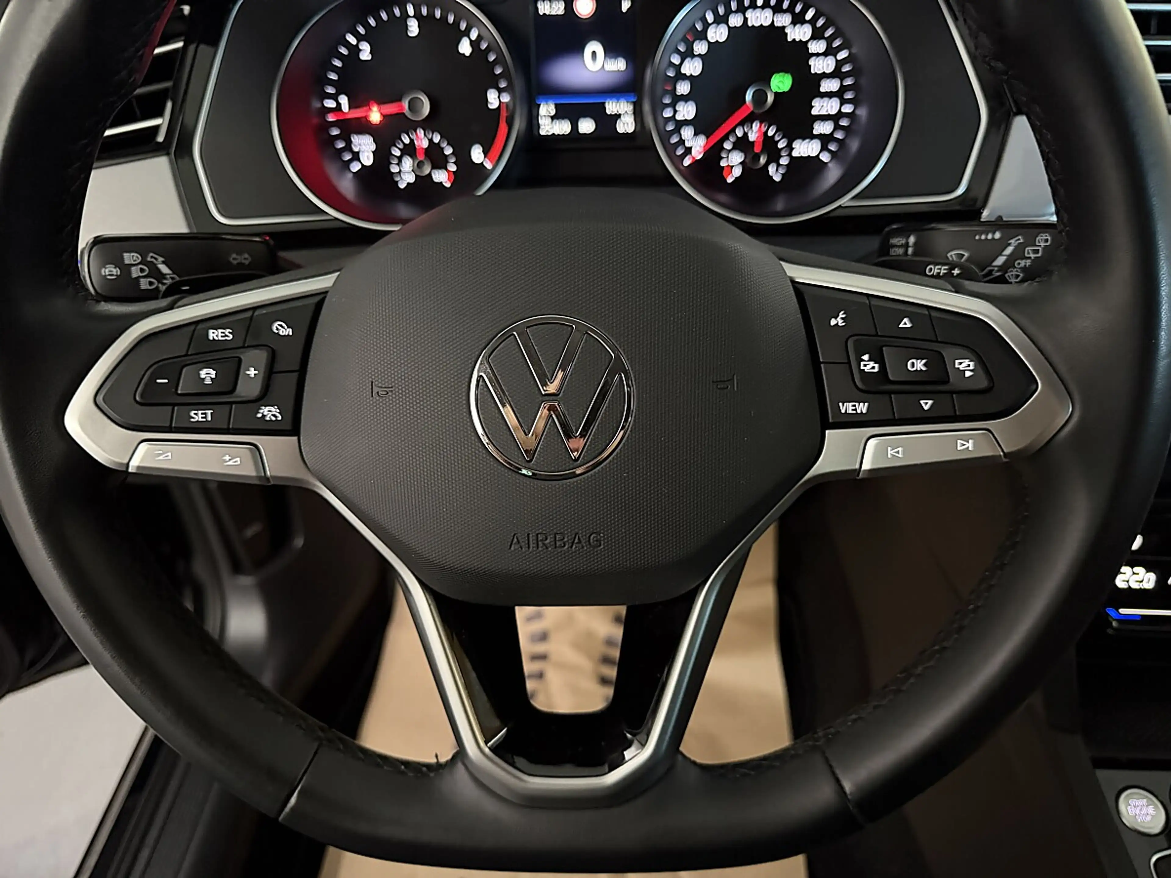 Volkswagen Passat Variant 2,0TDI DSG *Matrix LED*NAVI*ACC*Sitzheizung*Get... — photo 7