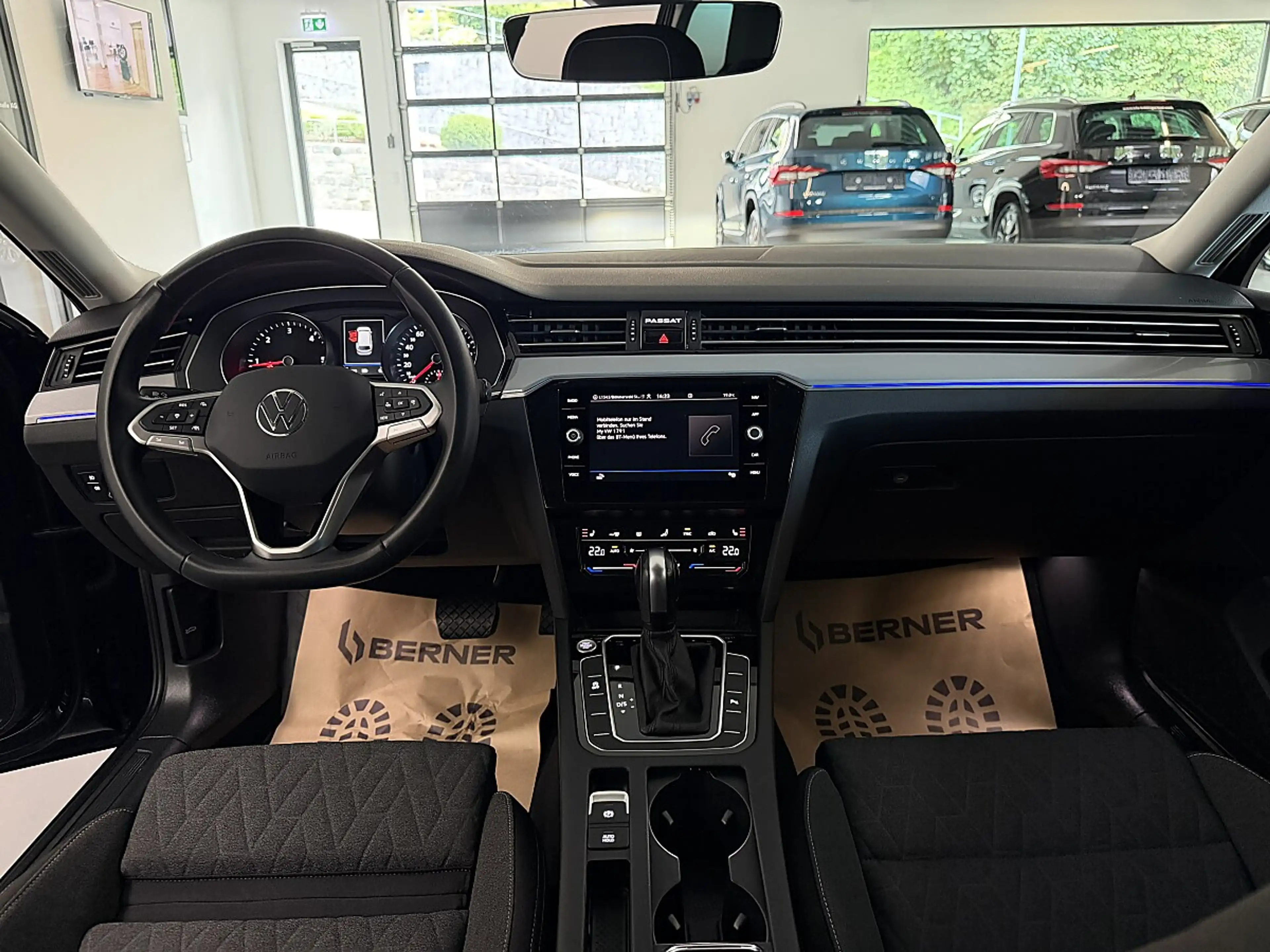 Volkswagen Passat Variant 2,0TDI DSG *Matrix LED*NAVI*ACC*Sitzheizung*Get... — photo 10