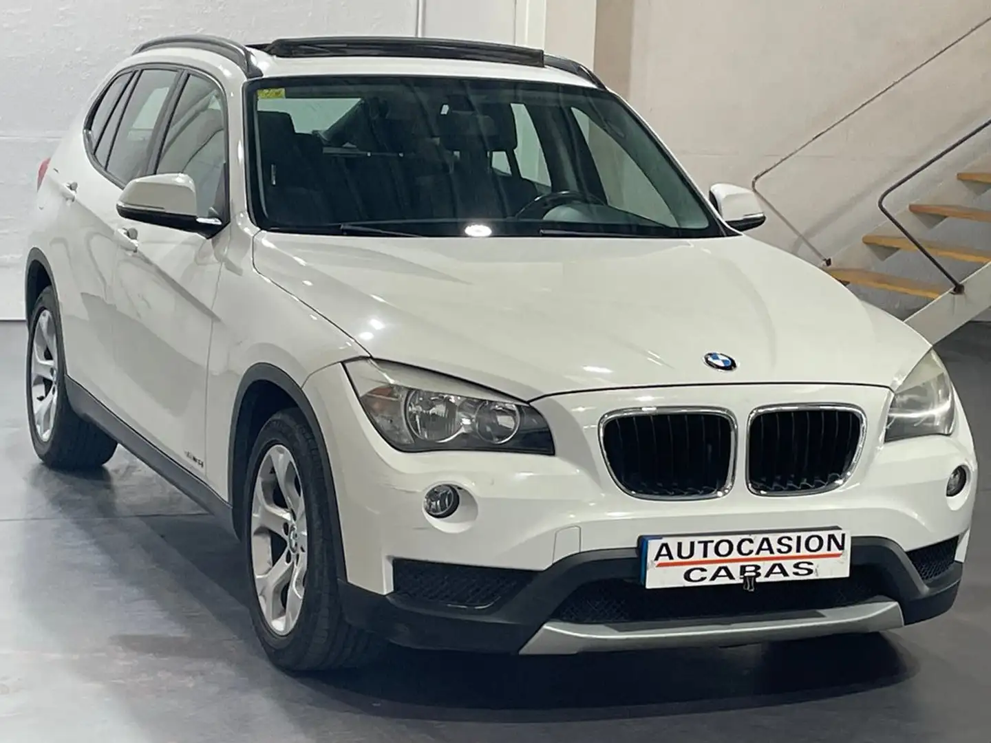 BMW X1 sDrive16d Weiß - 2