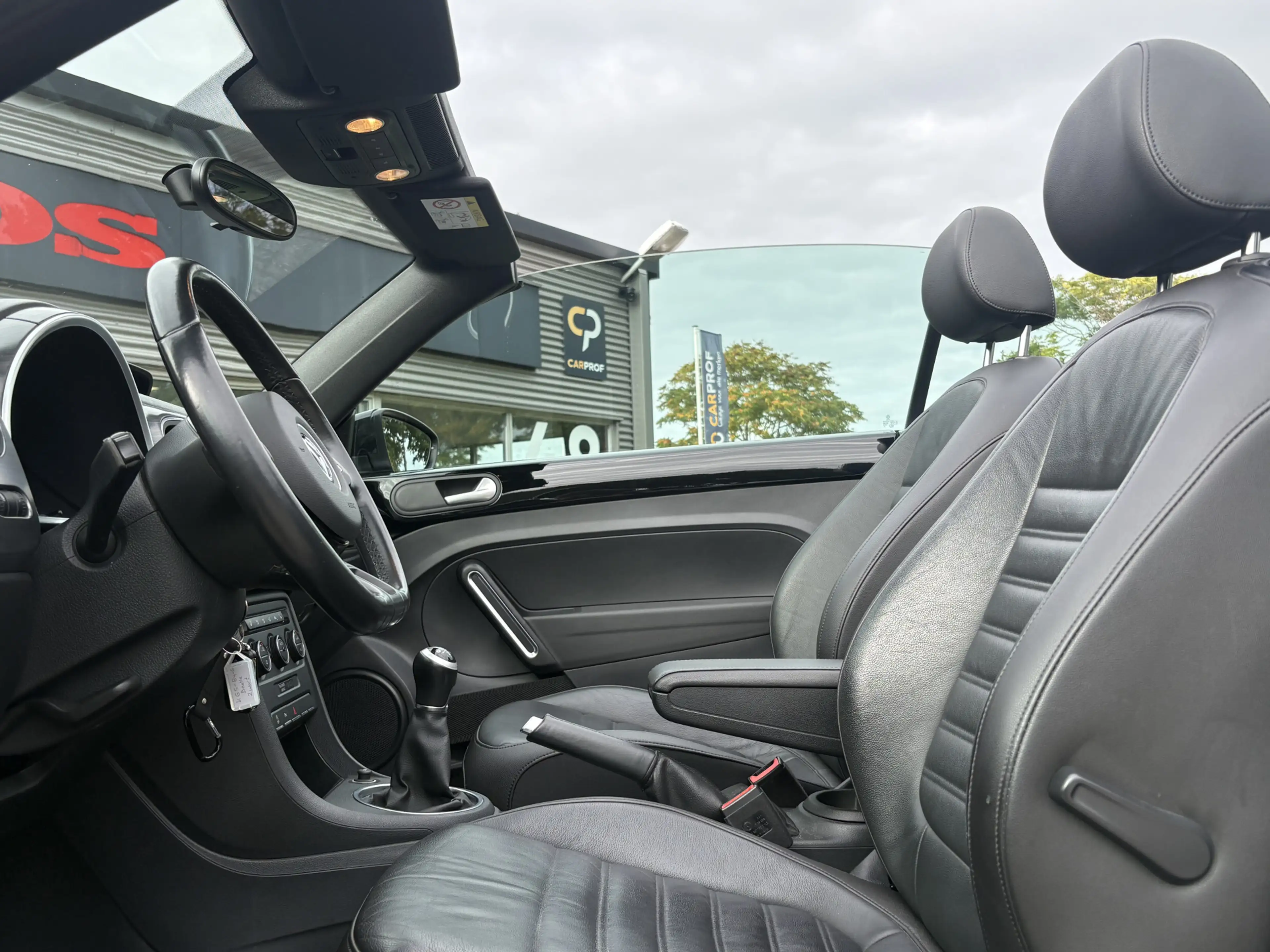 Volkswagen Beetle Cabriolet 1.2 TSI Exclusive Series | Camera | Navi — photo 4