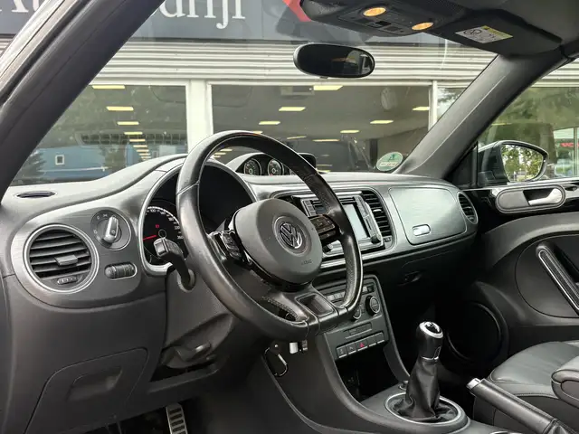 Volkswagen Beetle view 2