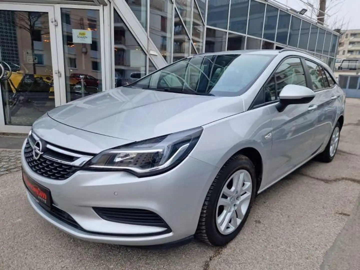 Opel Astra Caravan K Sports Tourer Edition Start/S... Zilver - 1