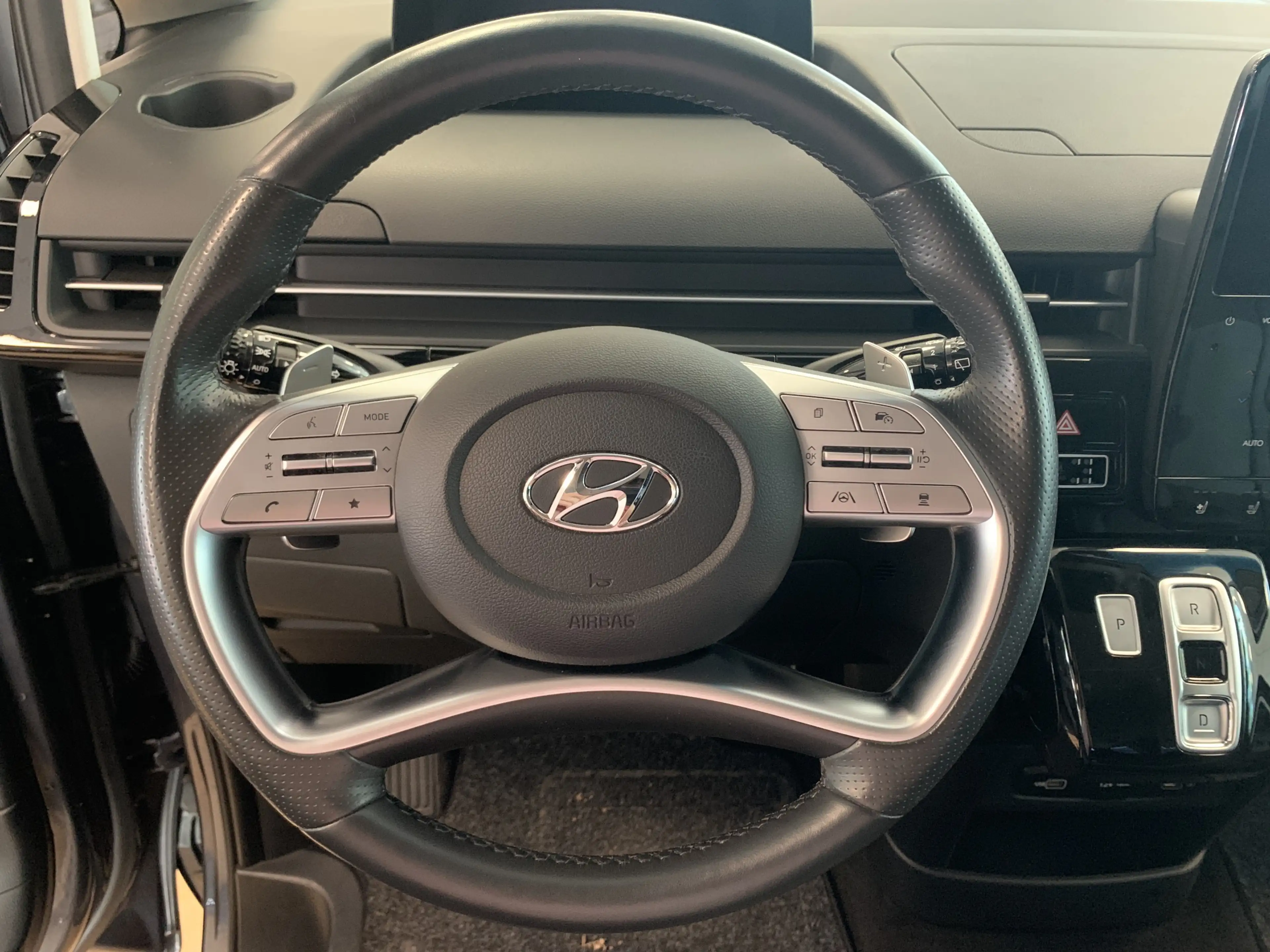 Hyundai STARIA Signature*4WD*NSCC*SHZ+BLÜ*RELAX*360*BOSE — photo 11