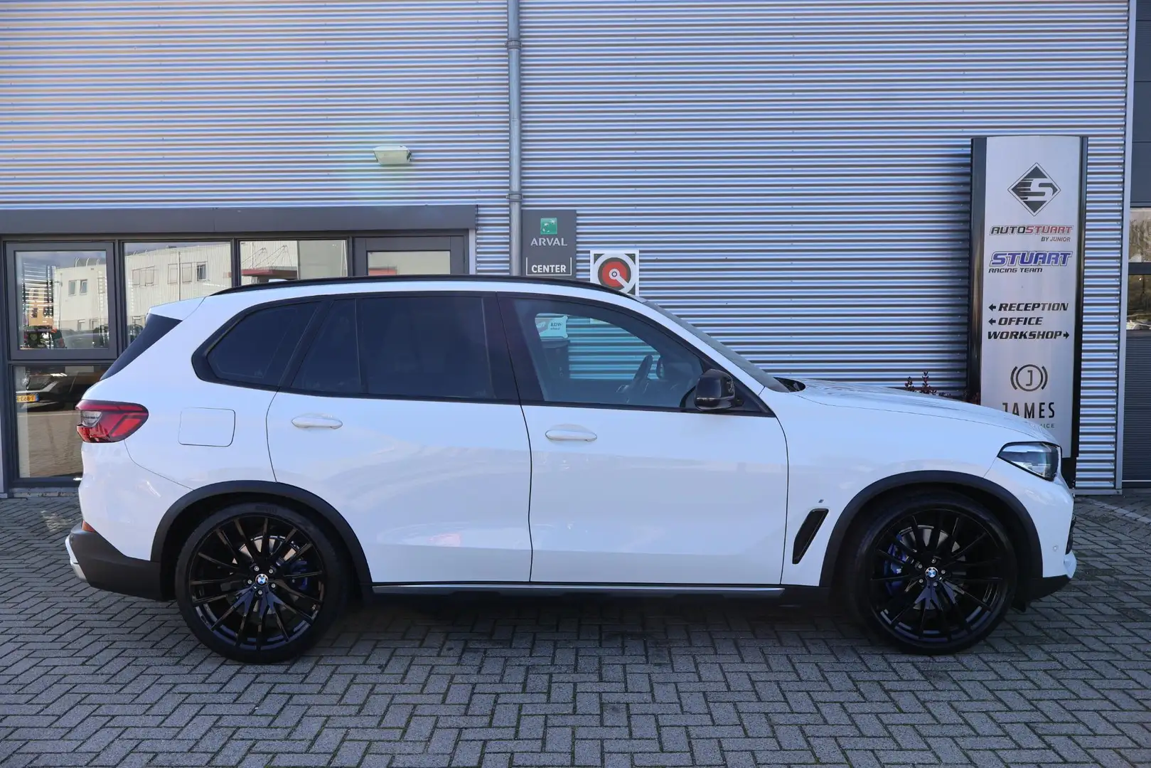 BMW X5 45e Executive 2e Eigenaar | NL-Auto | Dealer Onder Wit - 2