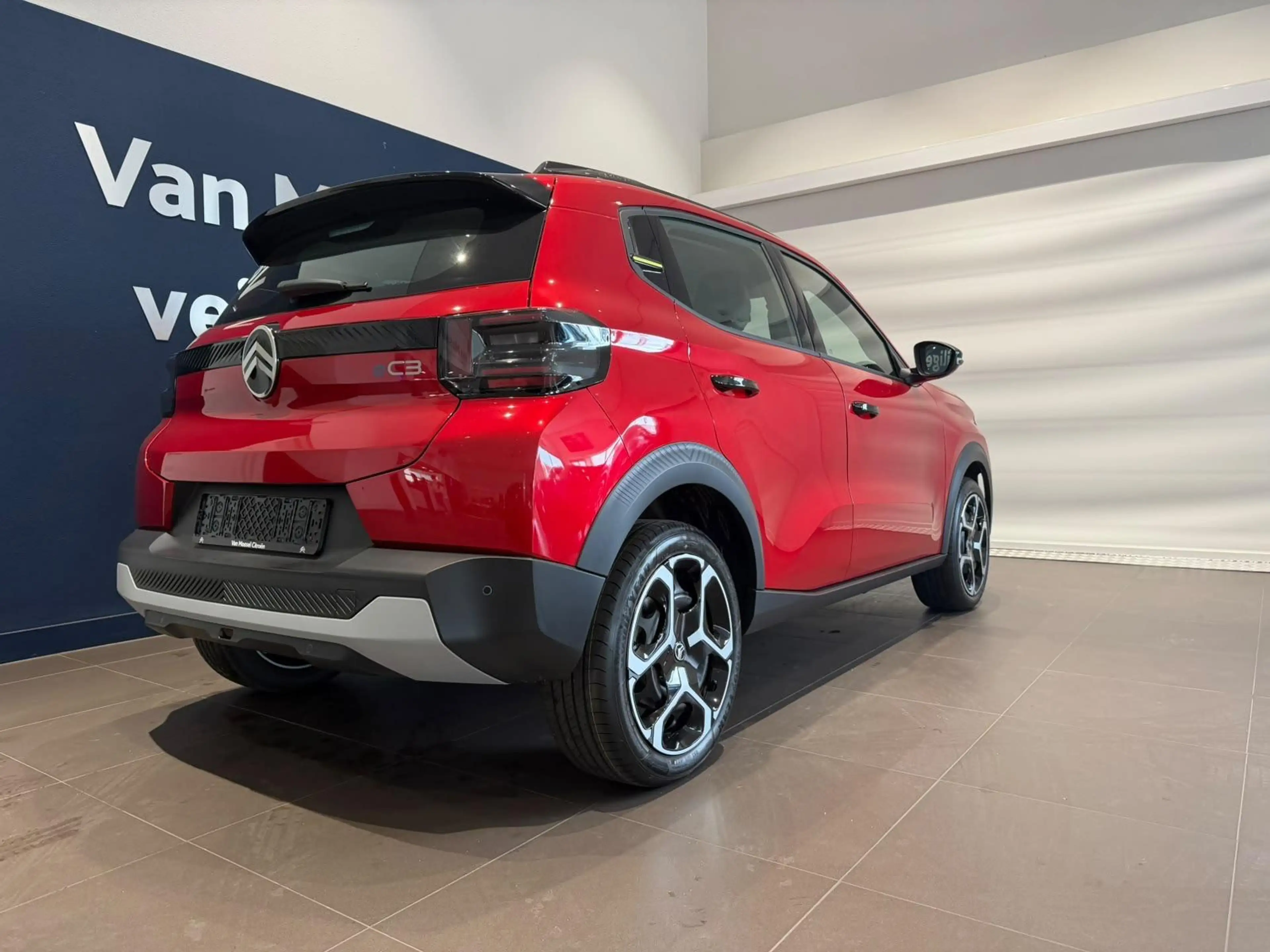 Citroen E-C3 Plus 113pk Comfort Range 44 kWh — photo 3
