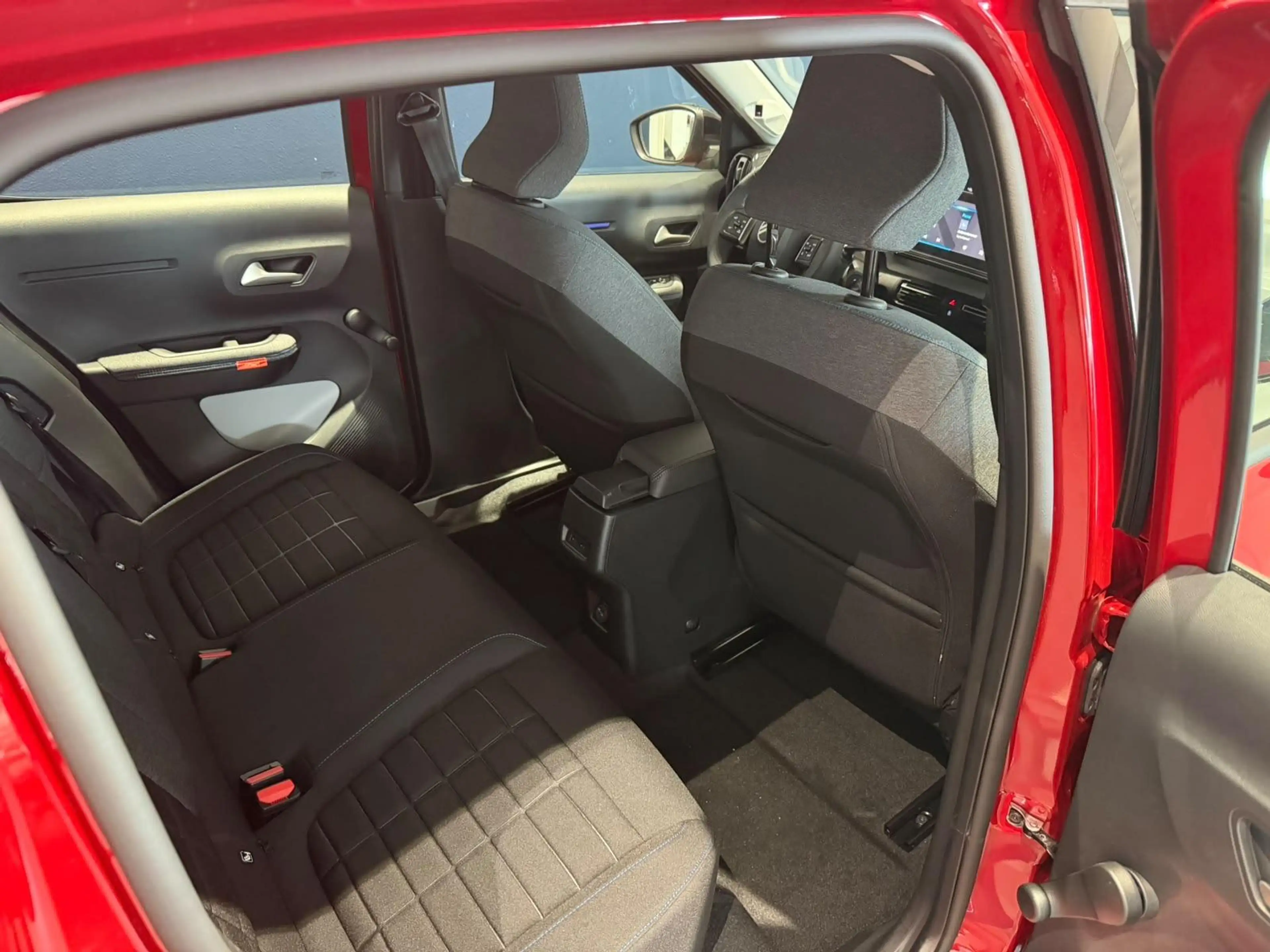 Citroen E-C3 Plus 113pk Comfort Range 44 kWh — photo 15