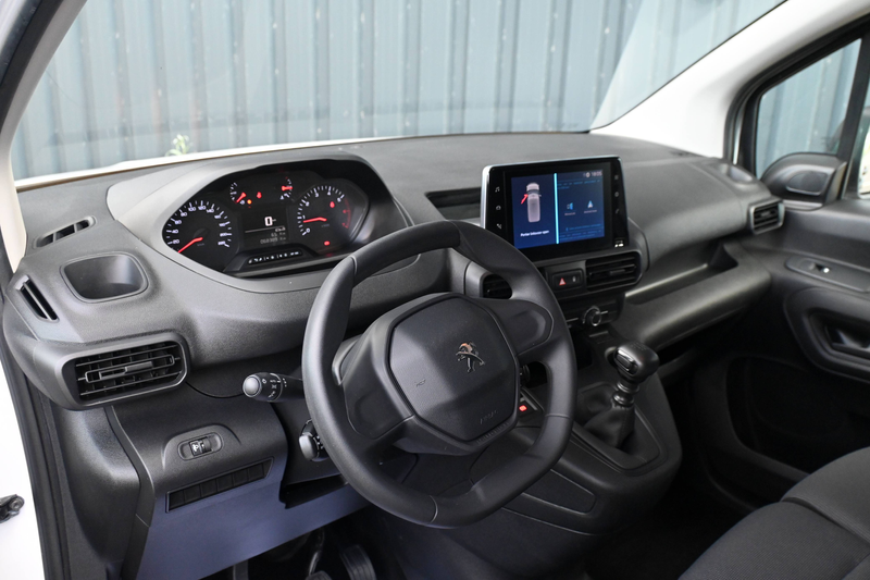 Peugeot Partner 1.2 PureTech L1 Light Premium S/S(EU6.3) — photo 9