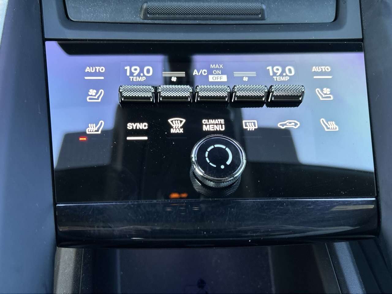 2024 Porsche Macan Electric Turbo ** Loaded, Turbo EV ** / thumb 27