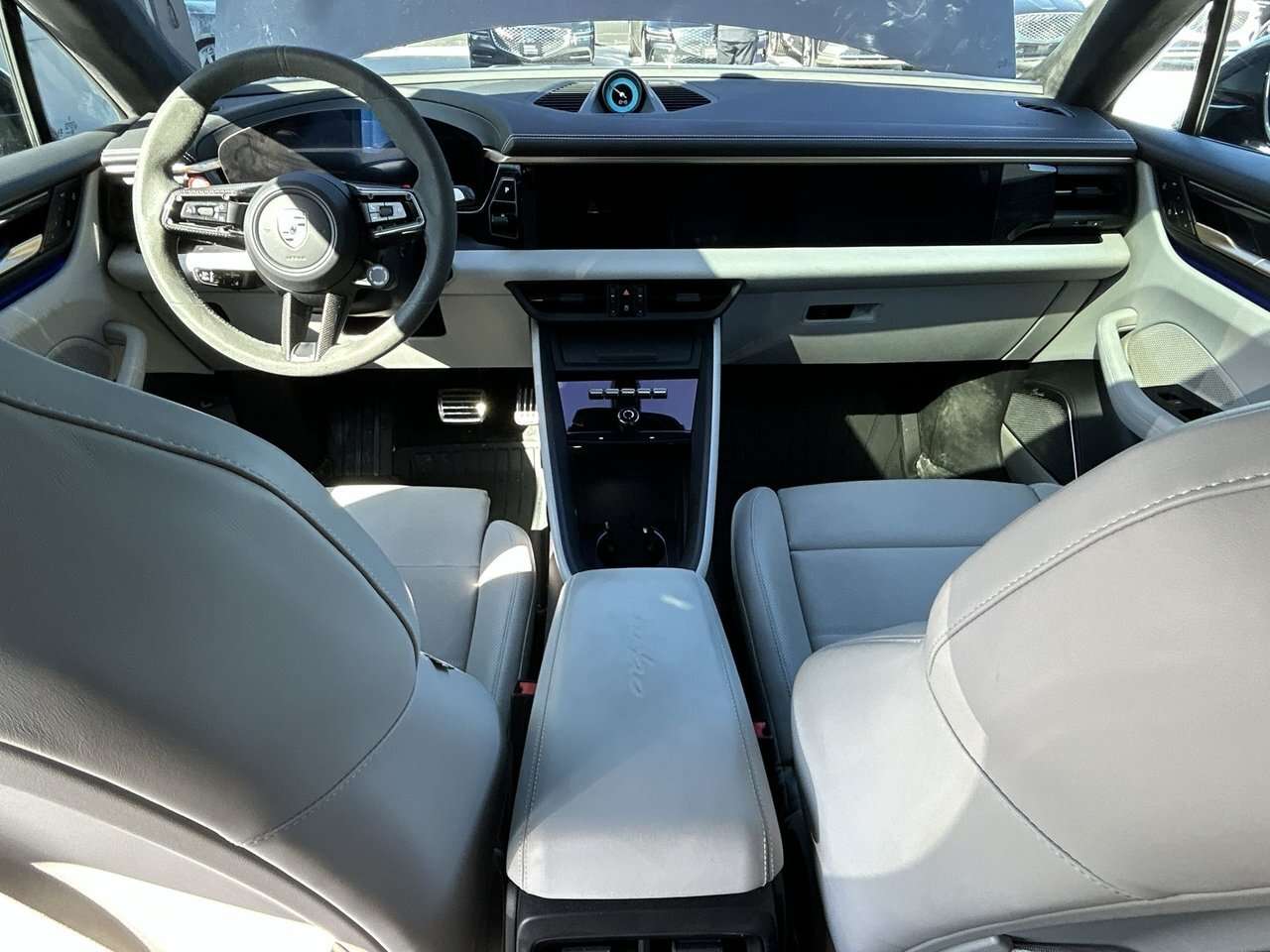 2024 Porsche Macan Electric Turbo ** Loaded, Turbo EV ** / thumb 29