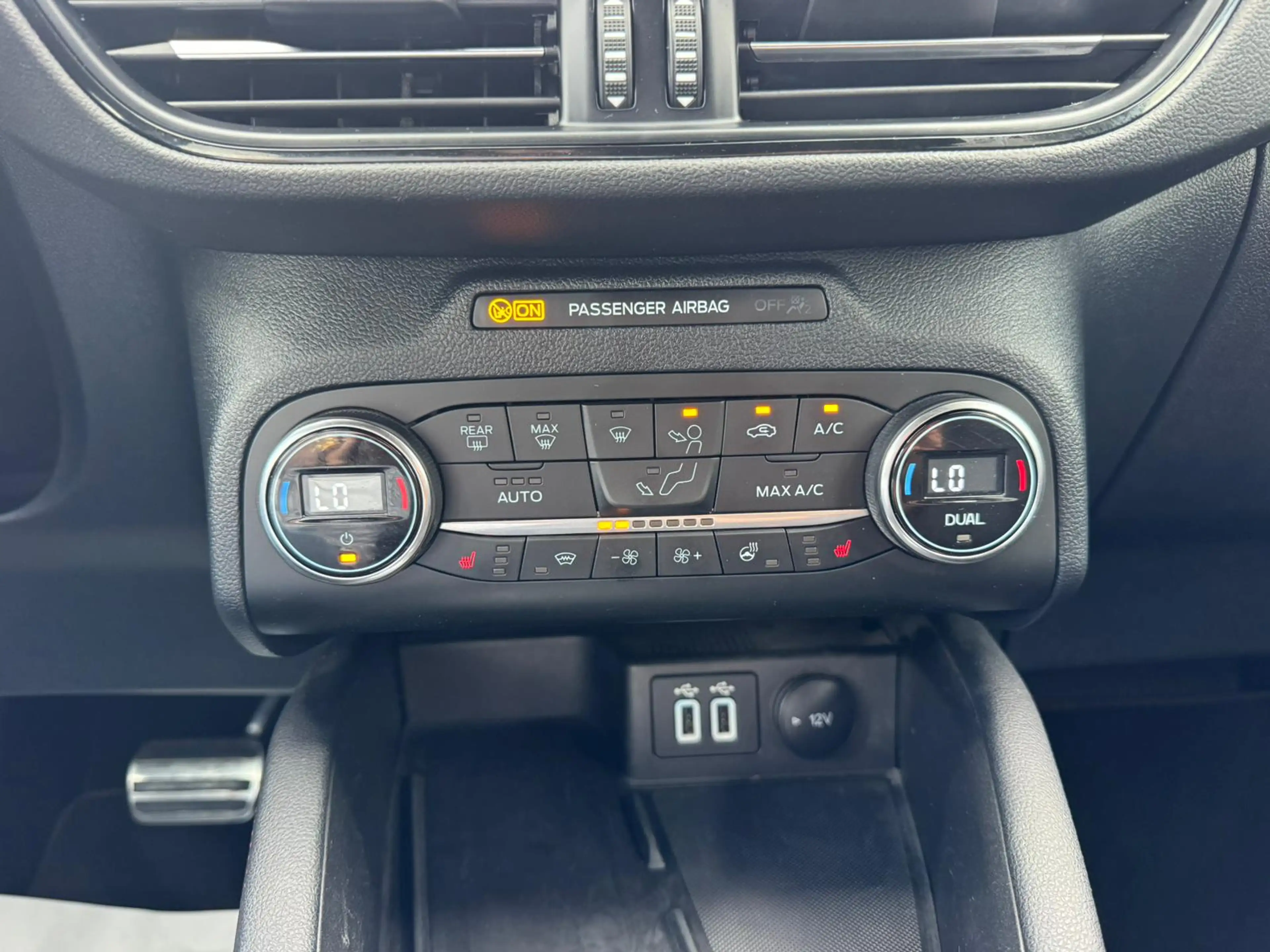Ford Kuga ST-Line Allrad Automtik — photo 14