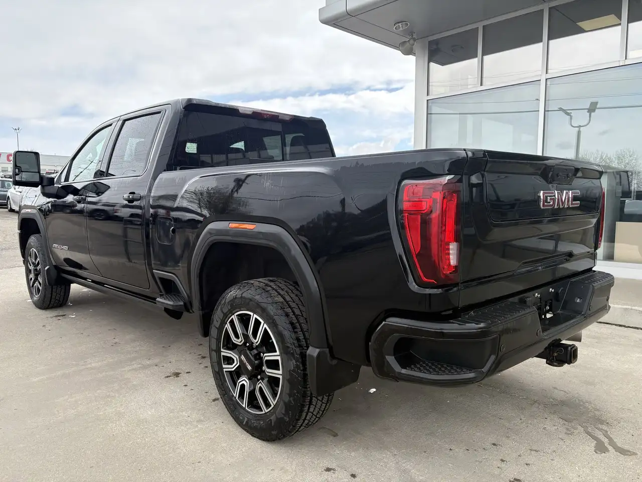 GMC Sierra 3500HD снимка GMC Sierra 3500HD