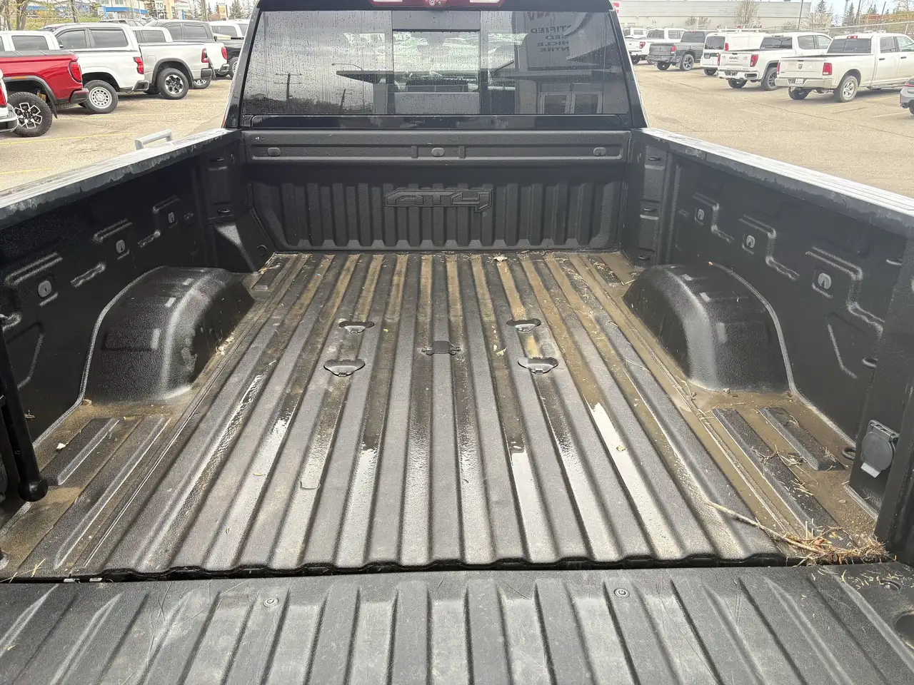 GMC Sierra 3500HD снимка GMC Sierra 3500HD