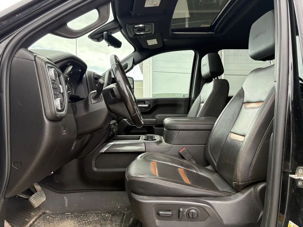 GMC Sierra 3500HD снимка GMC Sierra 3500HD