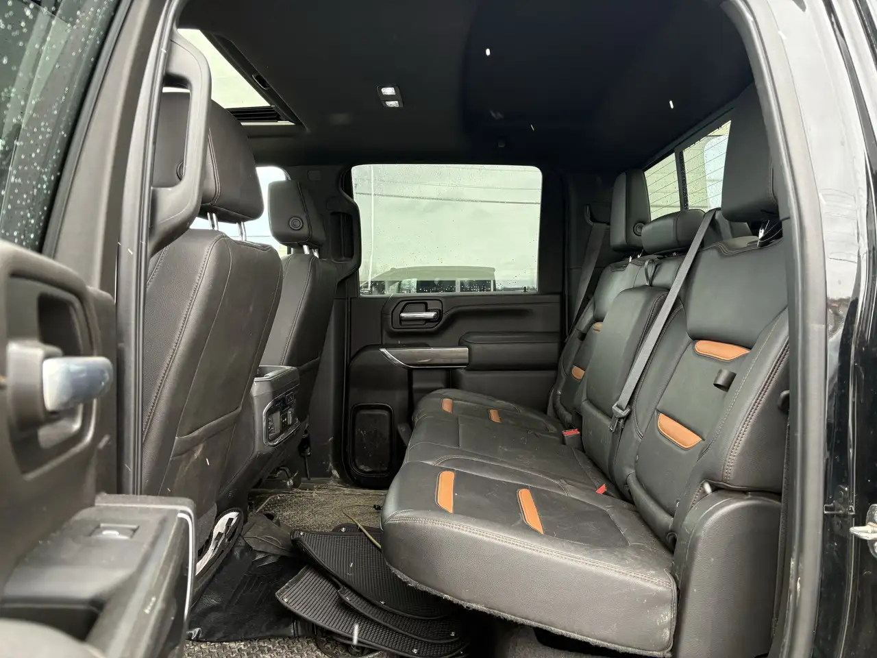 GMC Sierra 3500HD снимка GMC Sierra 3500HD