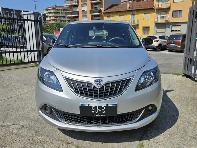 Lancia Ypsilon view 2