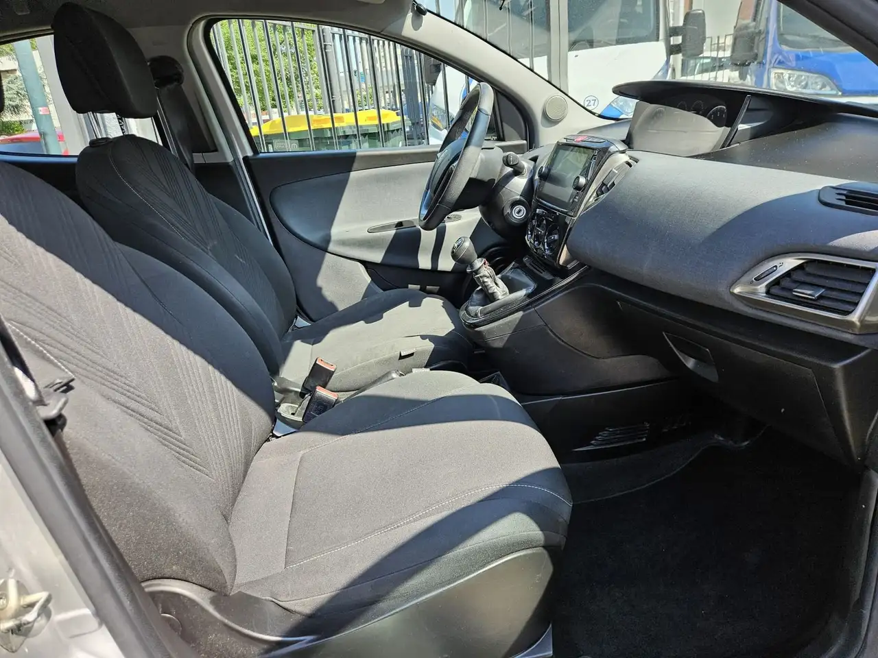 Lancia Ypsilon 2021 — фото 12