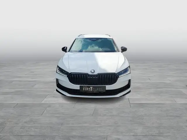 Skoda Superb view 2