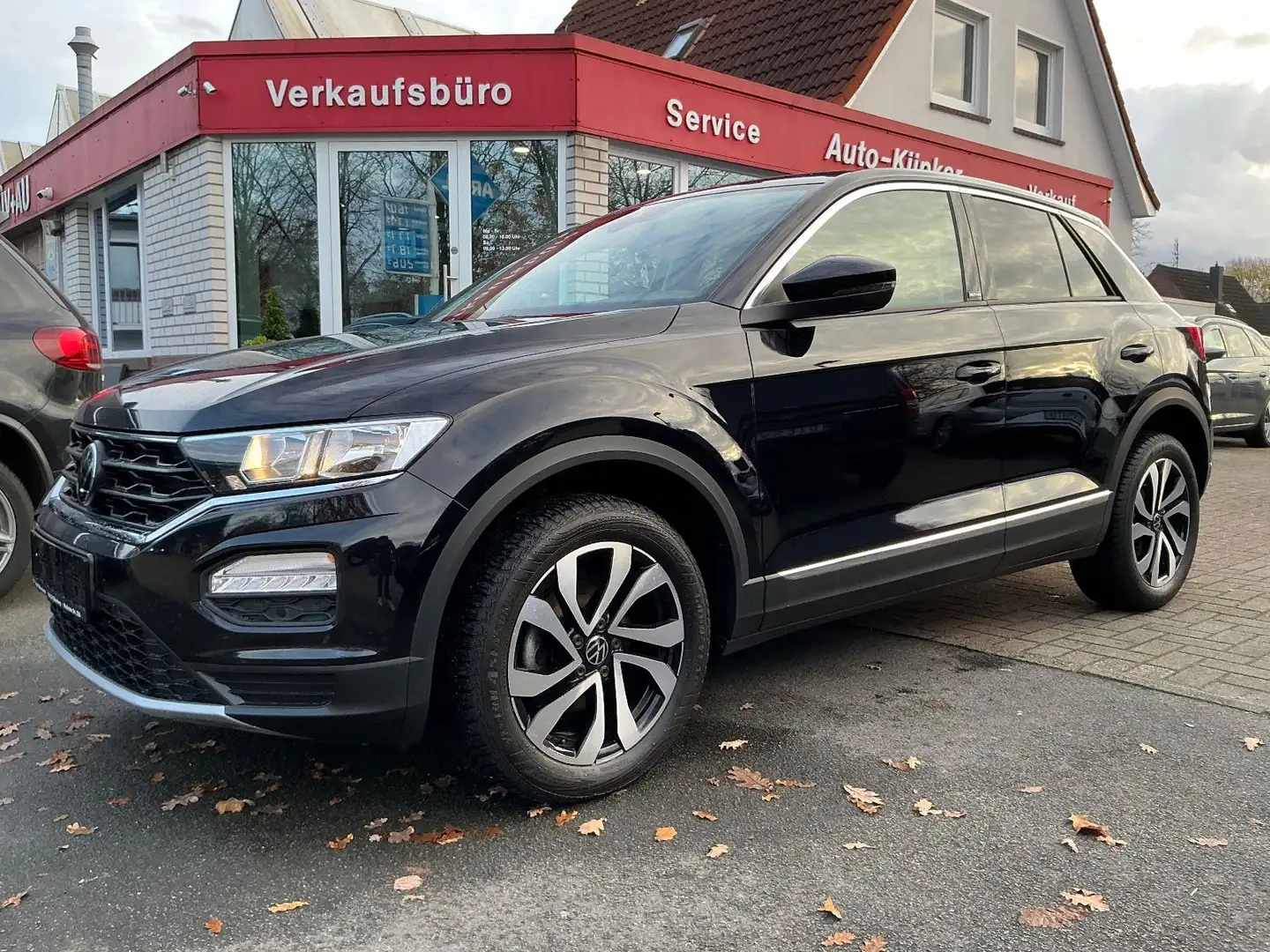 Volkswagen T-Roc Active 1.0 TSI SHZ BT NAVI CarPlay Noir - 2