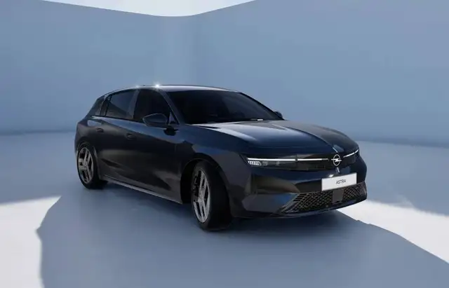 Opel Astra view 3