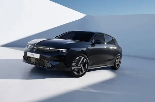 Opel Astra view 2