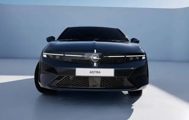 Opel Astra view 6