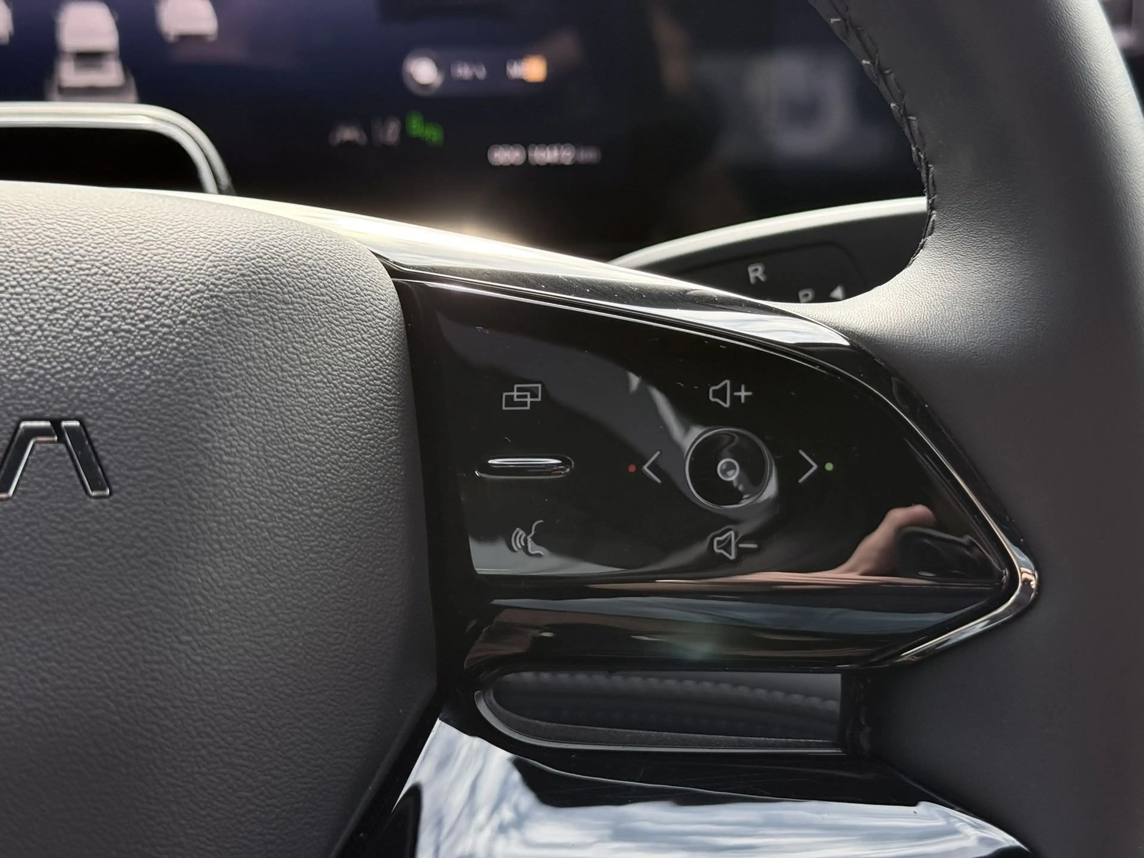 Omoda 9 PHEV Premium — photo 14
