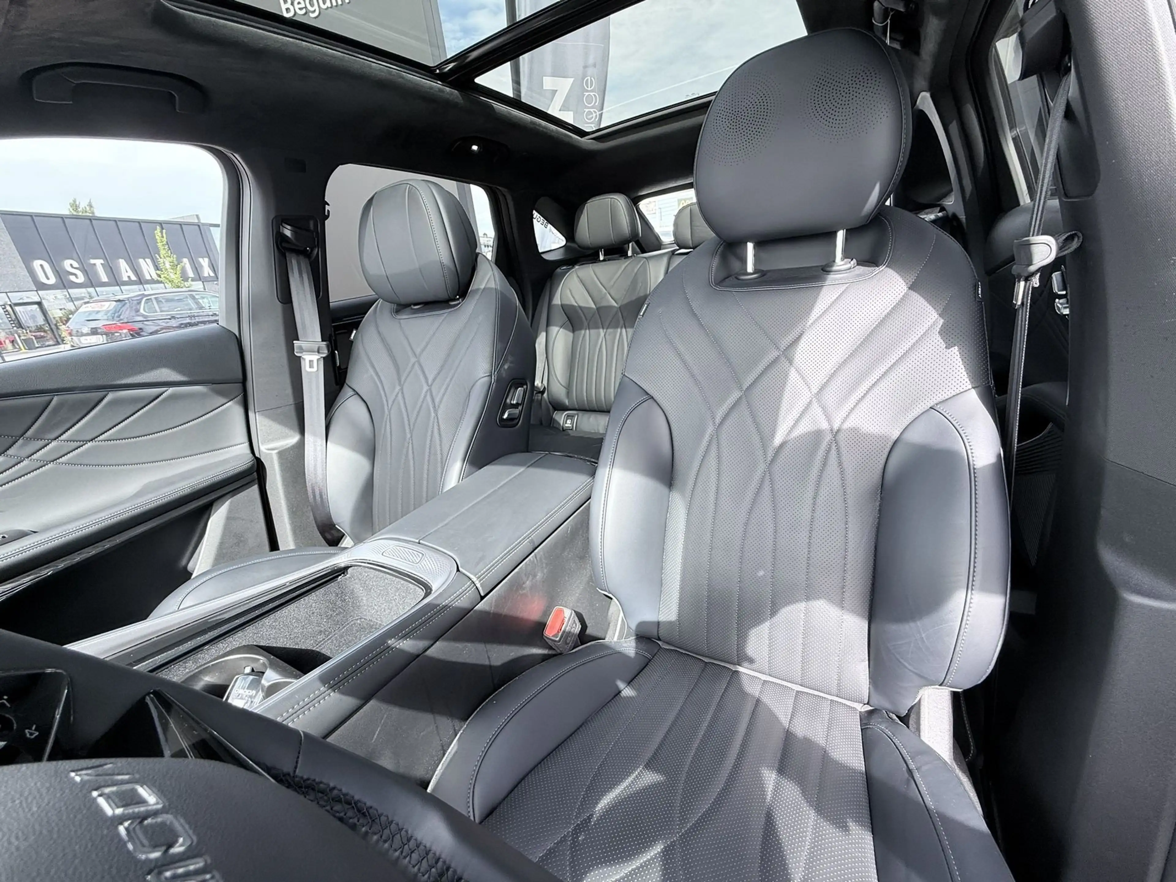 Omoda 9 PHEV Premium — photo 7