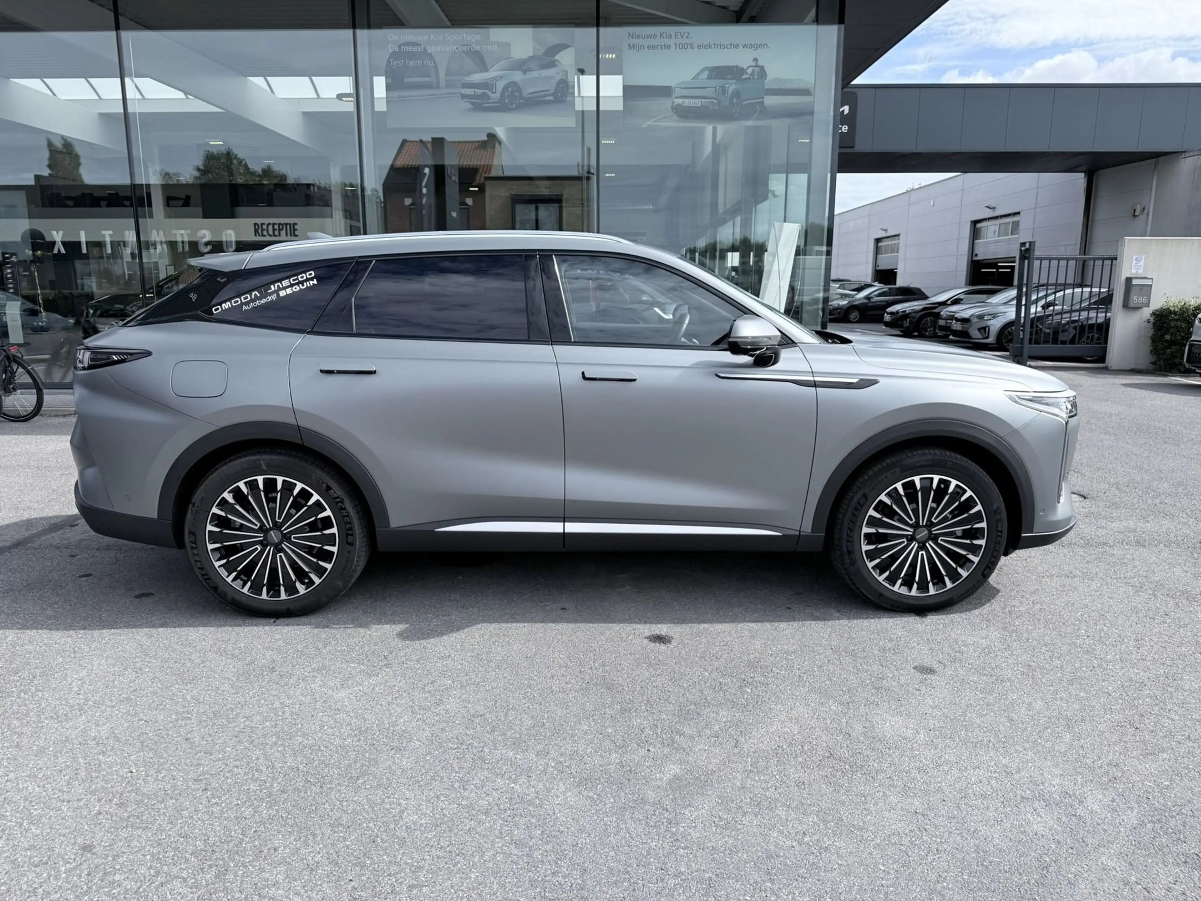 Omoda 9 PHEV Premium — photo 3