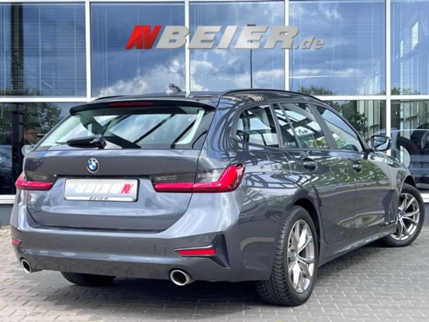 BMW 320 d LED SHZ 2xPDC Navi DAB großTank Touring Grau - 2