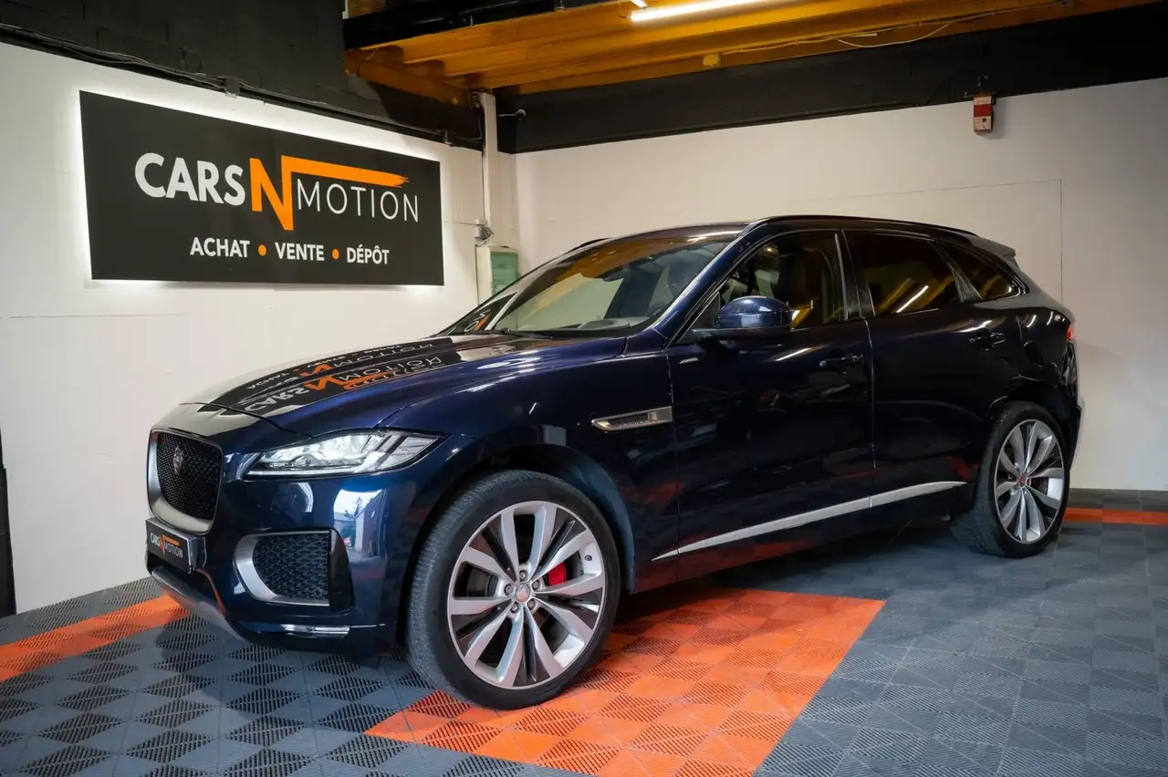 Jaguar F-Pace