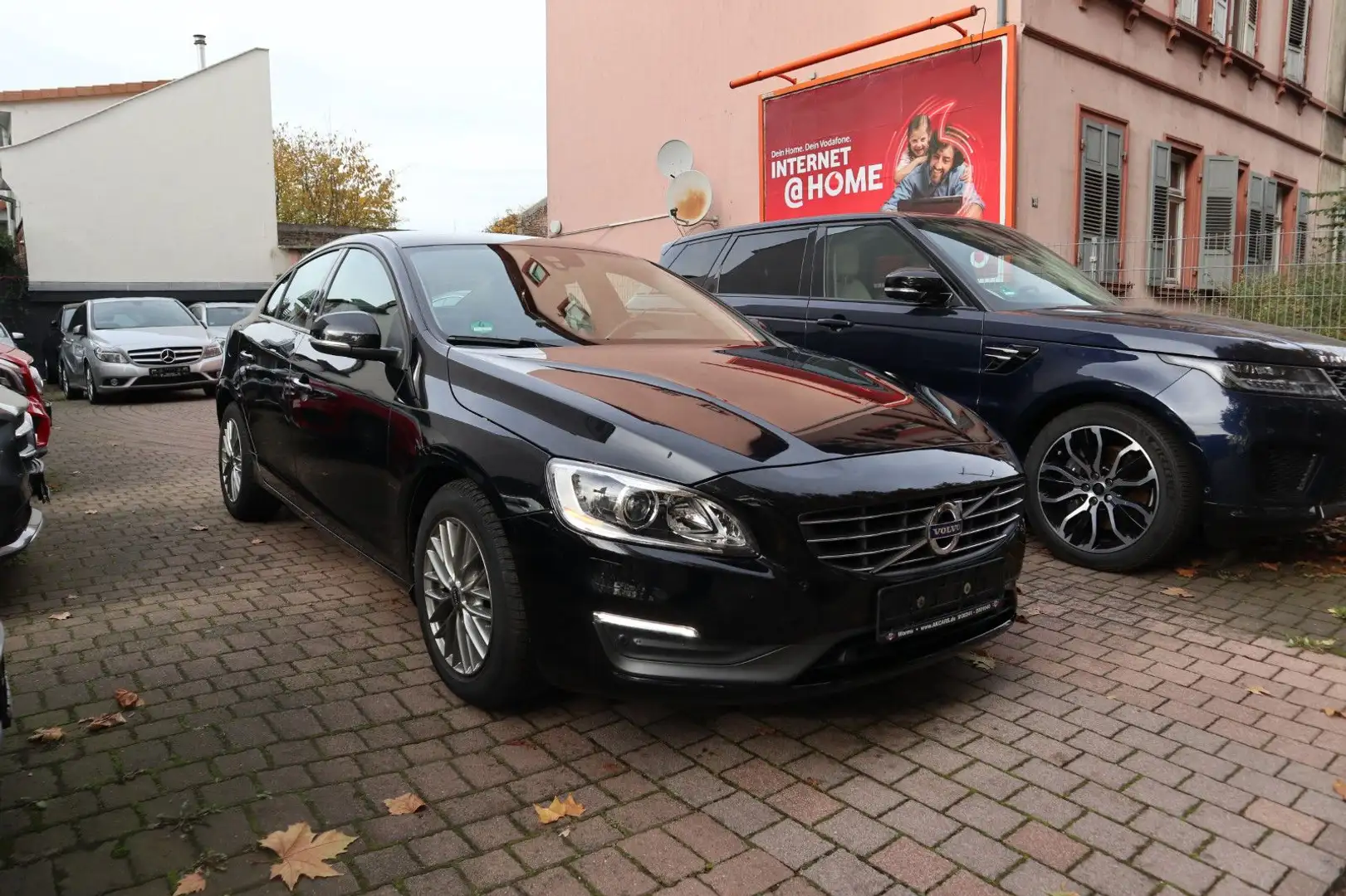 Volvo S60 Lim. Business Edition Bi-Xenon Scheckheftgep Schwarz - 1