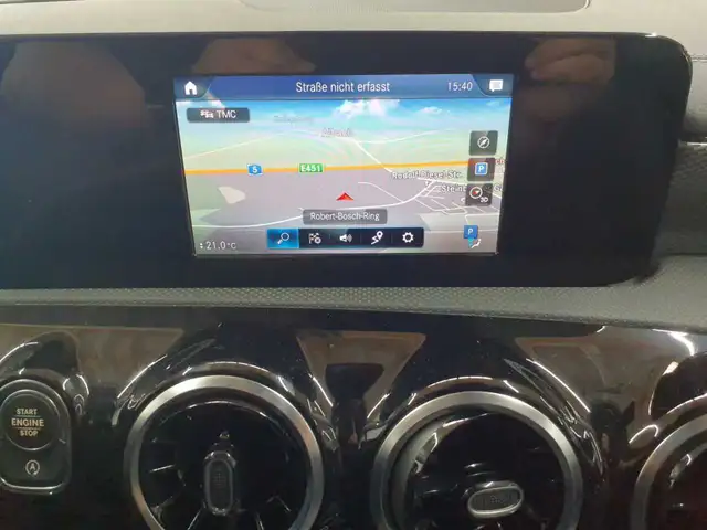 Mercedes-Benz Cla view 12