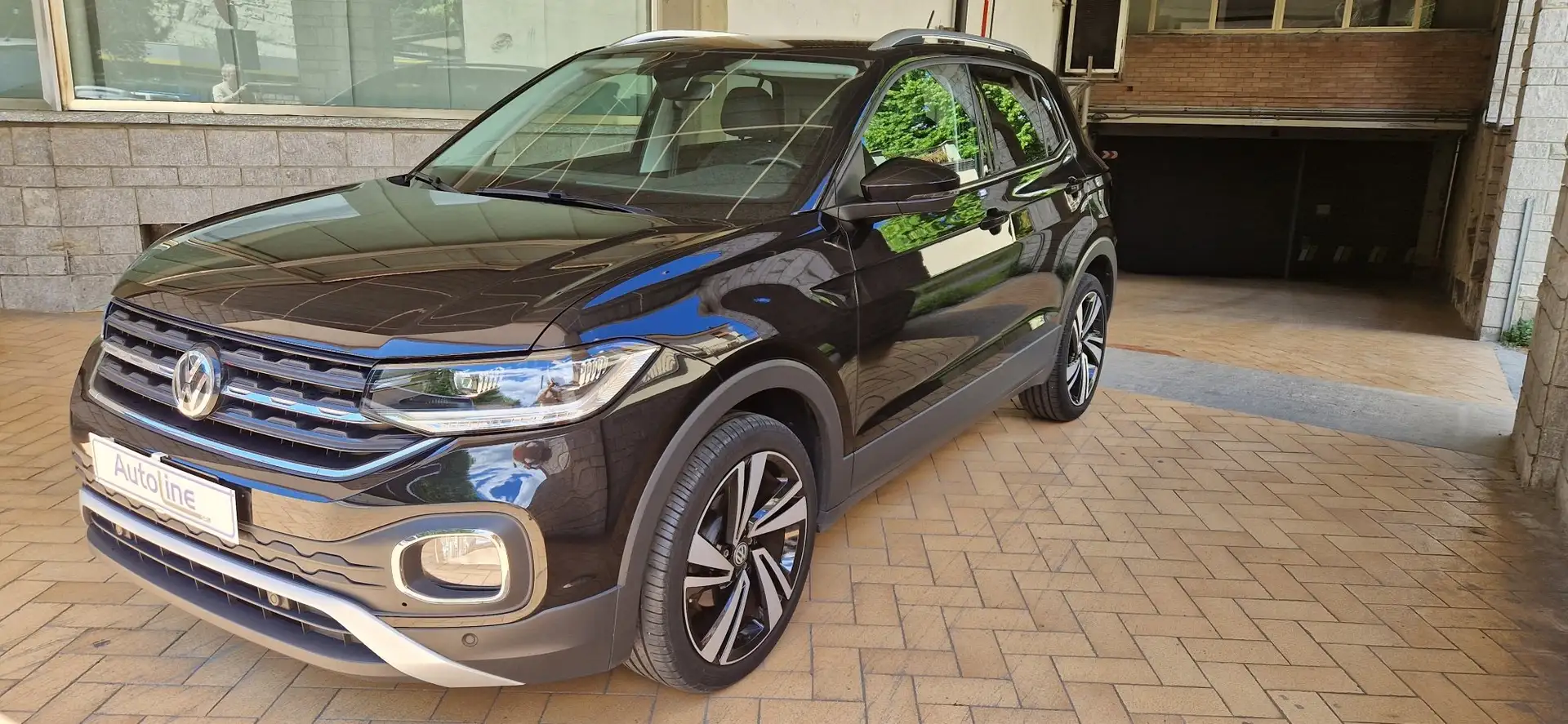 Volkswagen T-Cross 1.6 tdi Life 95cv.  Cambio DSG TAGLIANDATA NAVI Schwarz - 1