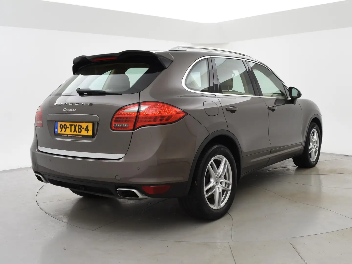 Porsche Cayenne 3.6 V6 300 PK 1e EIGENAAR ORIG. NL 3500 KG TREKHAA Bruin - 2