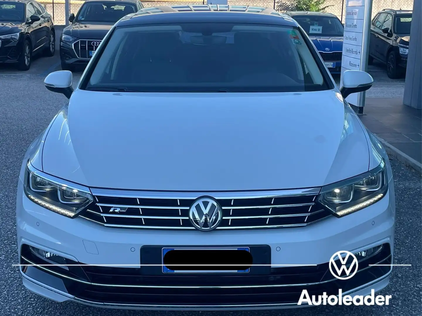 Volkswagen Passat Passat 2.0 TDI 150cv DSG Executive R-line Tetto Bianco - 2
